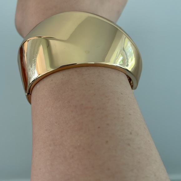 18K Gold Plated Cuff Bracelet- Women - Picture 7 of 7